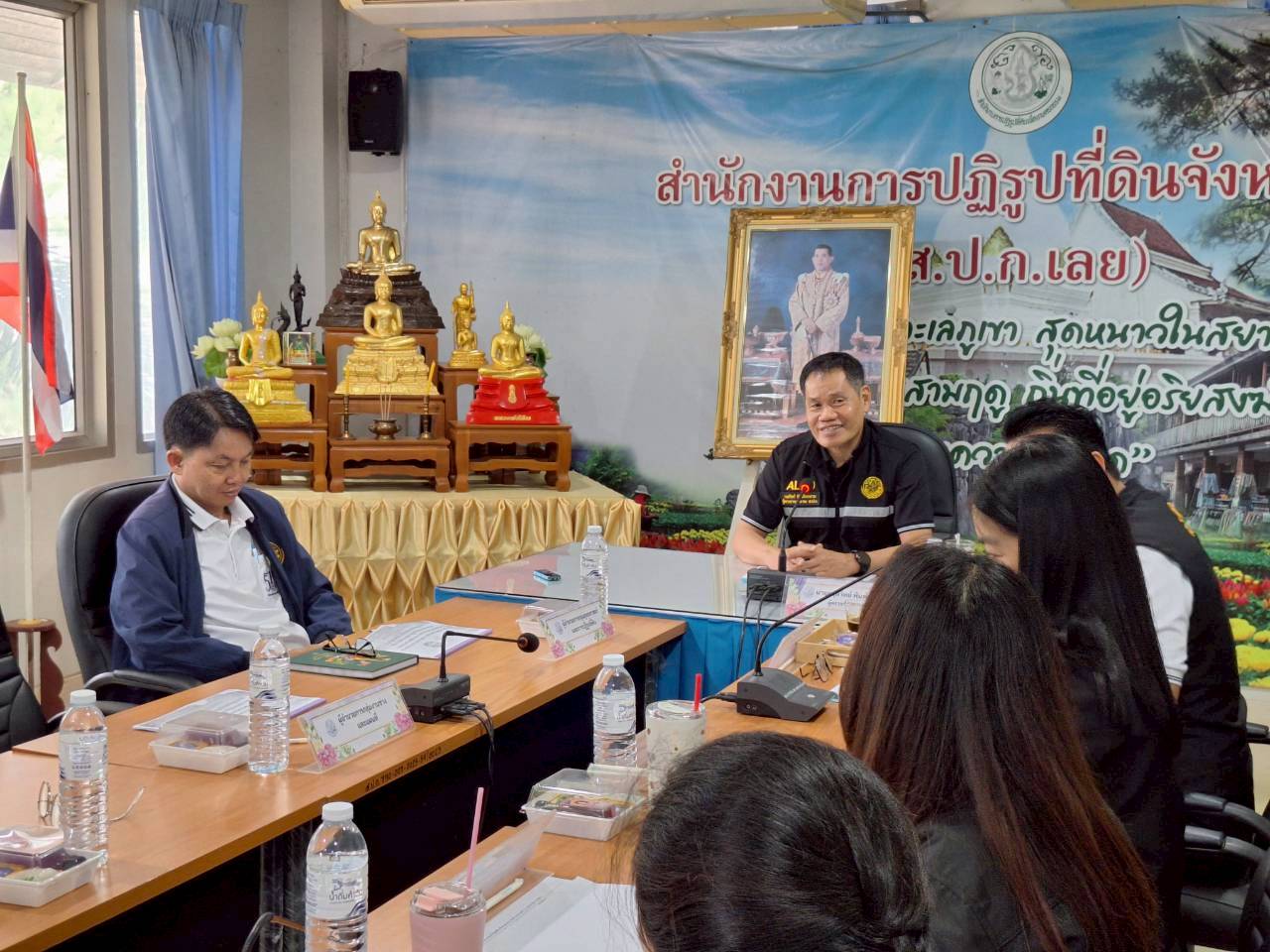 title - ผู้ตรวจราชการ ส.ป.ก. ลงพื้นที่จังหวัดเลย ประชุมติดตามความก้าวหน้าผลการดำเนินงาน พร้อมตรวจเยี่ยมให้กำลังใจเกษตรกรชาวสวนไม้ผล 
